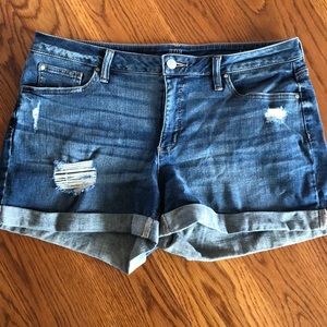 GUC distressed jean short